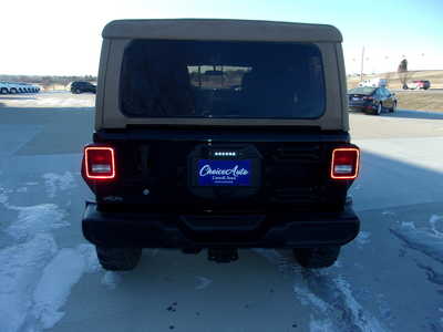 2018 Jeep Wrangler Unlimited, $24900. Photo 4