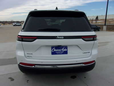 2022 Jeep Grand Cherokee, $35000. Photo 4