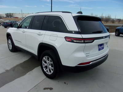 2022 Jeep Grand Cherokee, $35000. Photo 5