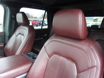 2022 Ford Expedition, $39800. Photo 10