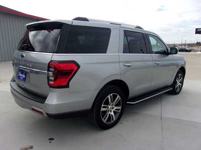 2022 Ford Expedition, $39800. Photo 3