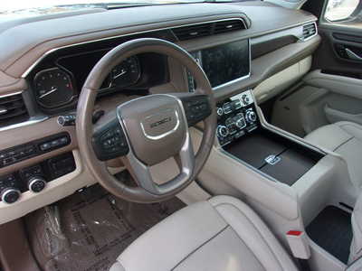 2021 GMC Yukon, $48700. Photo 11