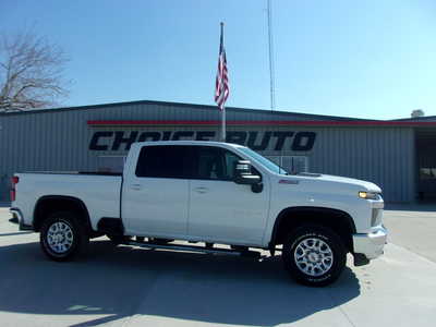 2023 Chevrolet 2500 Crew Cab, $44800. Photo 2