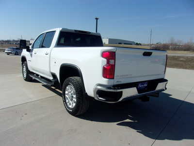 2023 Chevrolet 2500 Crew Cab, $44800. Photo 5