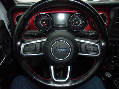 2021 Jeep Gladiator, $34900. Photo 12