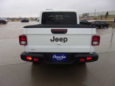 2021 Jeep Gladiator, $34900. Photo 4