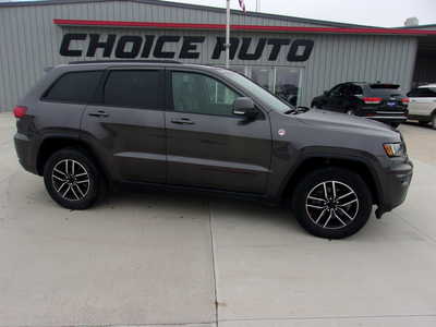 2020 Jeep Grand Cherokee, $22800. Photo 2