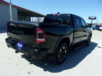 2019 RAM 1500 Crew Cab, $28900. Photo 4