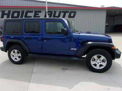 2019 Jeep Wrangler Unlimited, $29700. Photo 2