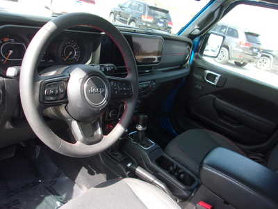 2024 Jeep Wrangler, $46500. Photo 11