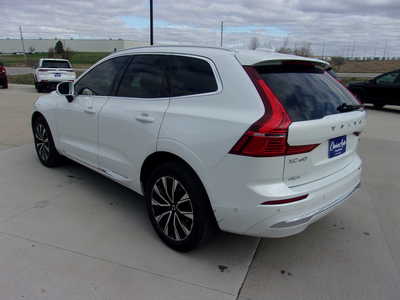 2023 Volvo XC60, $28900. Photo 5
