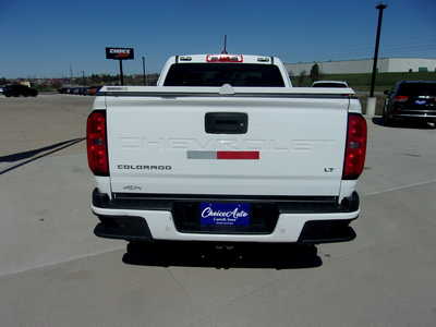 2022 Chevrolet Colorado Crew Cab, $18700. Photo 4