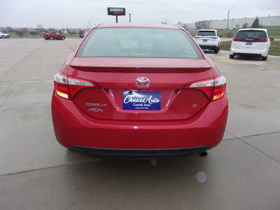 2015 Toyota Corolla, $7500. Photo 4