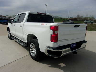 2022 Chevrolet 1500 Crew Cab, $34750. Photo 5