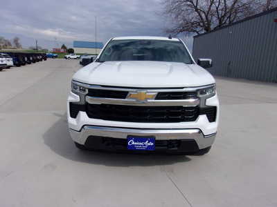 2022 Chevrolet 1500 Crew Cab, $34750. Photo 8
