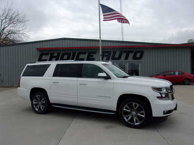 2016 Chevrolet Suburban, $23900. Photo 2
