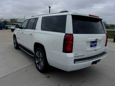 2016 Chevrolet Suburban, $23900. Photo 5
