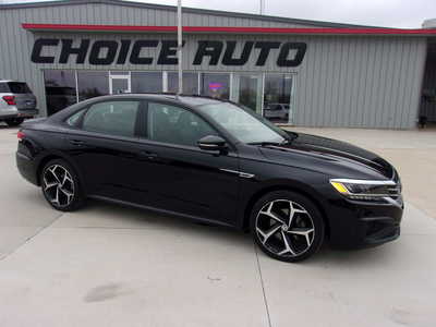 2020 Volkswagen Passat, $17500. Photo 2