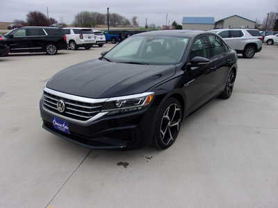 2020 Volkswagen Passat, $17500. Photo 7