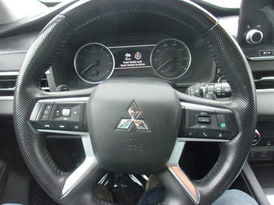2022 Mitsubishi Outlander, $24750. Photo 11