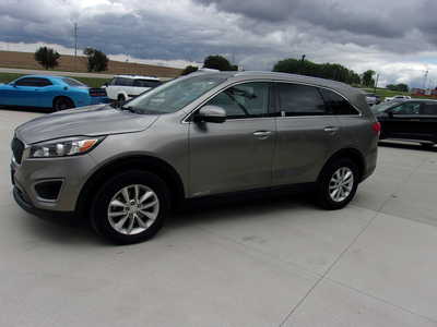 2017 Kia Sorento, $0. Photo 6
