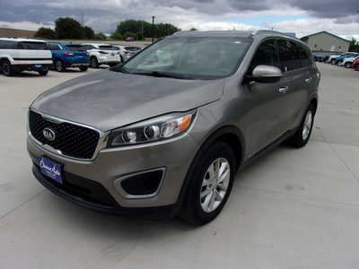 2017 Kia Sorento, $0. Photo 7