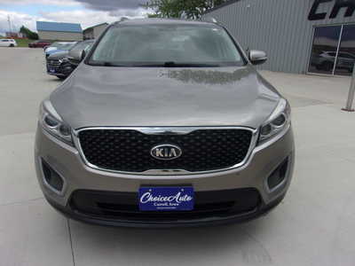 2017 Kia Sorento, $0. Photo 8