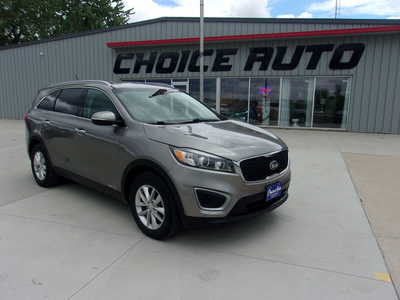 2017 Kia Sorento, $0. Photo 1