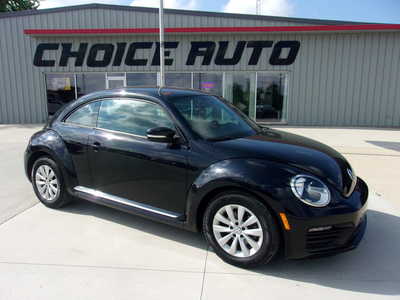 2019 Volkswagen Beetle, $19800. Photo 2