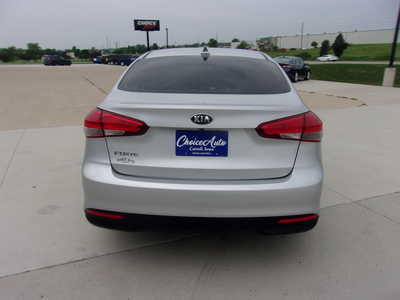 2018 Kia Forte, $0. Photo 5