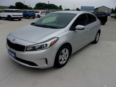 2018 Kia Forte, $0. Photo 8