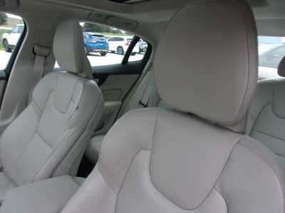 2024 Volvo S60, $0. Photo 10