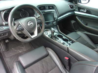 2023 Nissan Maxima, $32900. Photo 10