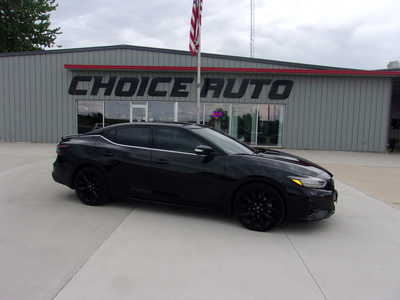2023 Nissan Maxima, $32900. Photo 2