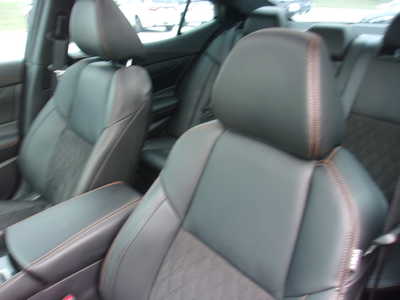 2023 Nissan Maxima, $32900. Photo 9