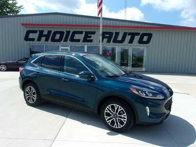 2020 Ford Escape, $16500. Photo 2