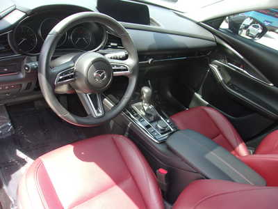 2022 Mazda CX-30, $25900. Photo 11