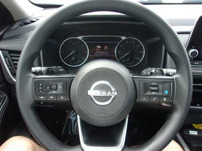 2024 Nissan Rogue, $25900. Photo 12