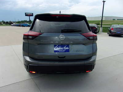 2024 Nissan Rogue, $25900. Photo 5