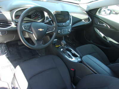 2024 Chevrolet Malibu, $21900. Photo 11