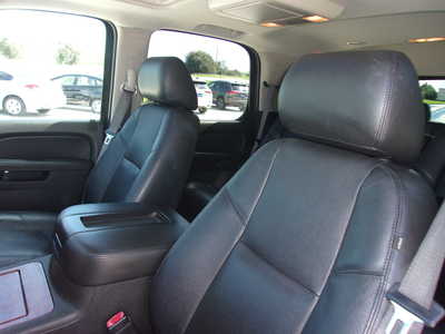 2013 Chevrolet Tahoe, $15900. Photo 10