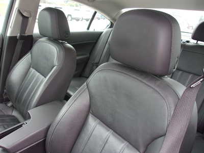 2011 Buick Regal, $8750. Photo 11