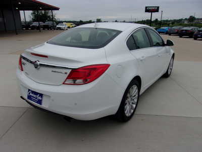 2011 Buick Regal, $8750. Photo 4