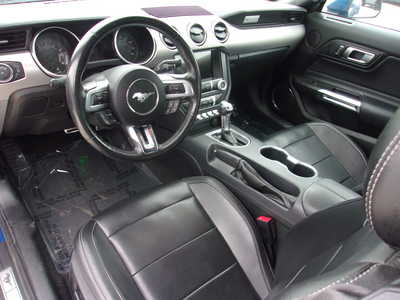 2022 Ford Mustang, $21900. Photo 10