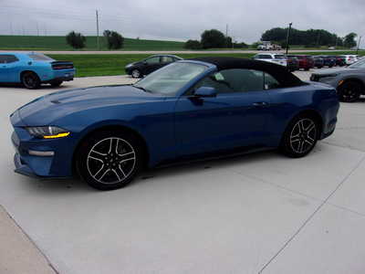 2022 Ford Mustang, $21900. Photo 6