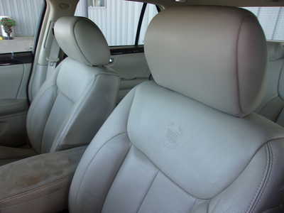2009 Cadillac DTS, $6995. Photo 11