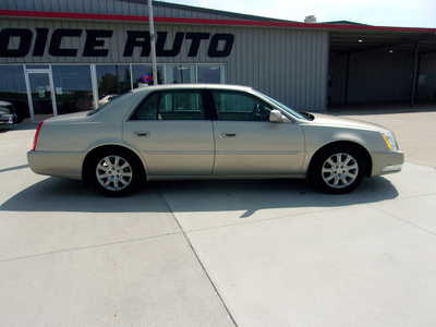 2009 Cadillac DTS, $6995. Photo 3