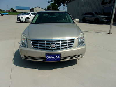 2009 Cadillac DTS, $6995. Photo 9