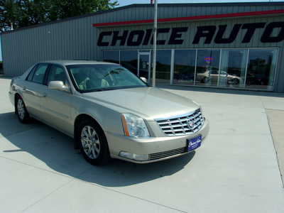 2009 Cadillac DTS, $6995. Photo 1