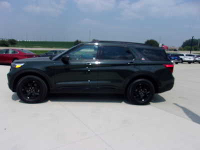 2023 Ford Explorer, $36500. Photo 5